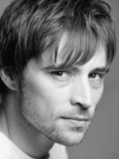 Адам Риз Ди