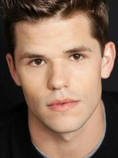 Макс Карвер