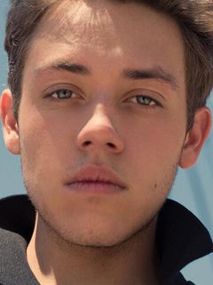 Итан Каткоски