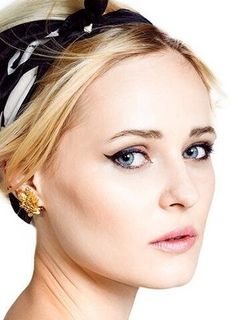 Каролина Коминек-Скуратович