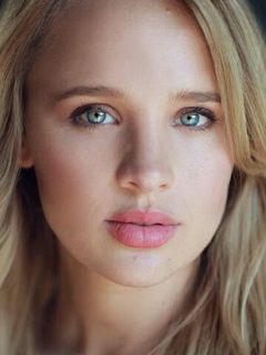 Наташа Лоринг