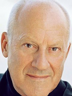 Норман Фостер