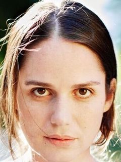 Стелла Дэнис