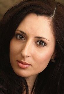 Яна Кушаковская