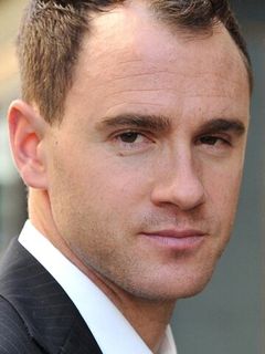 Джулиан Бэйли