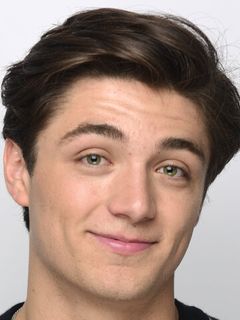 Эшер Энджел