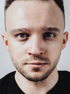 Юрий Романов