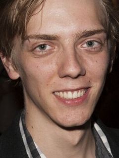 Джошуа Джеймс