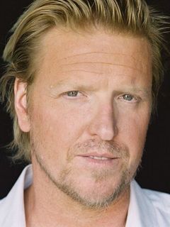 Джейк Бьюзи