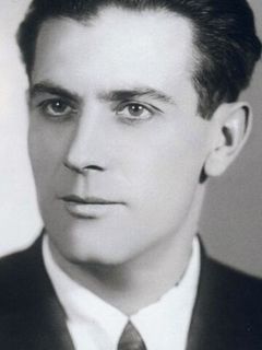 Николай Емельянов