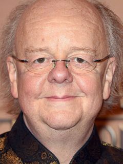 Роджер Эштон-Гриффитс