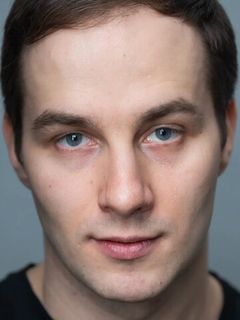 Александр Лавров