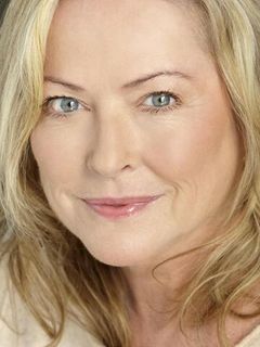 Лори Хэллир