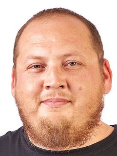 Икрам Султанов