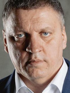 Александр Булатов