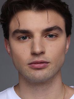 Алексей Неустроев