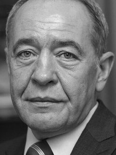 Михаил Лесин