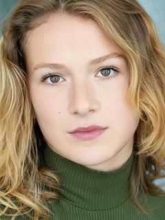 Изабела Феррер