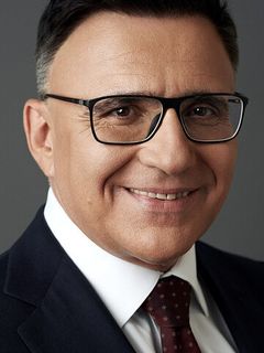 Александр Жаров