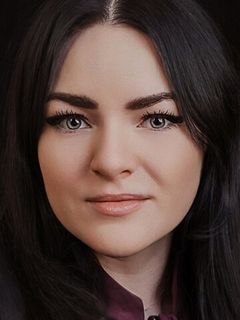 Александра Леонова