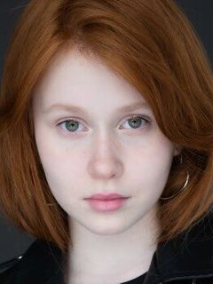 Ксения Комолова