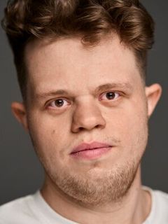 Денис Махонин