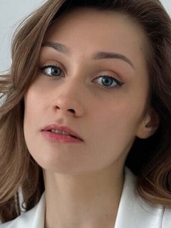 Анна Русева
