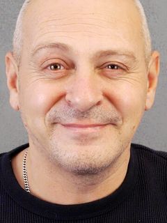 Андрей Бархударов