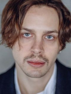 Василий Михайлов