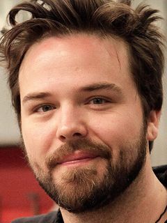 Тейт Стейнсик