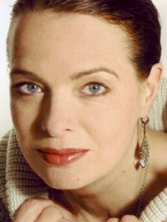 Эстер Хаусман