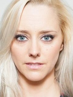 Жюли Николе