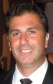 Алекс Поулос