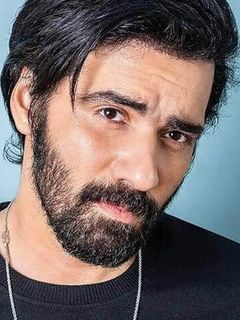 Авинаш Тивари