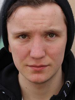 Леонард Каров
