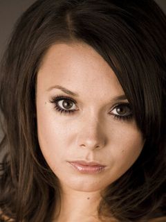 Анна Джуллиенн