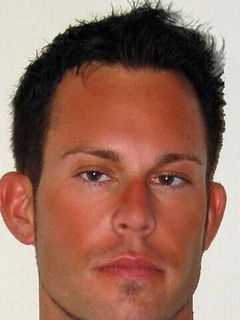 Деррик Винярд