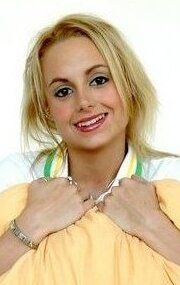 Никки Хилтон