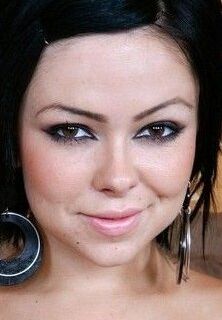 Джулия Бонд