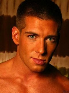 Брюс Бэкхам