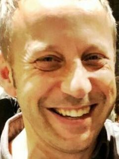 Дэймон Томас