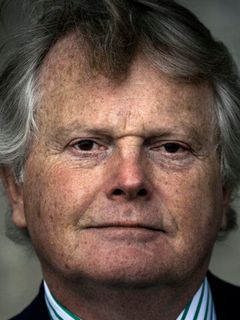 Майкл Доббс