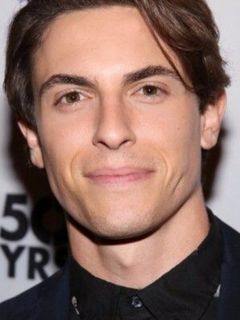 Дерек Клена