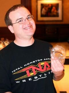 Эндрю Томас