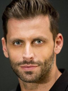 Генри Кастелли