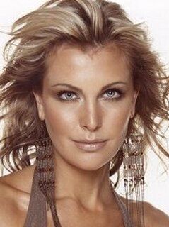 Клаудия Хенкел