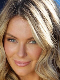 Дженнифер Хоукинс