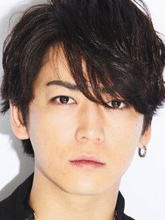 Кадзуя Камэнаси