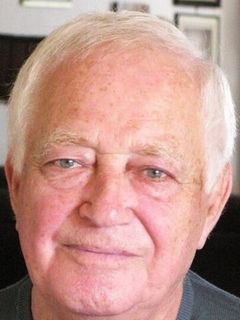 Петр Мостовой