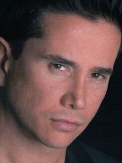 Франк Фалькон